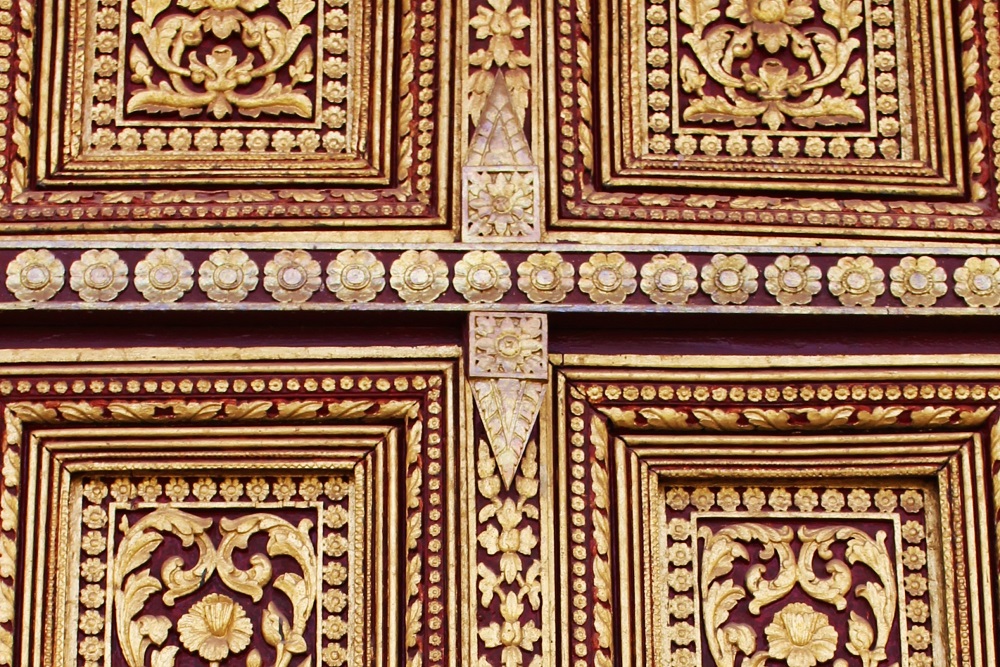 Ornate door, Phnom Penh, Cambodia - travel blog