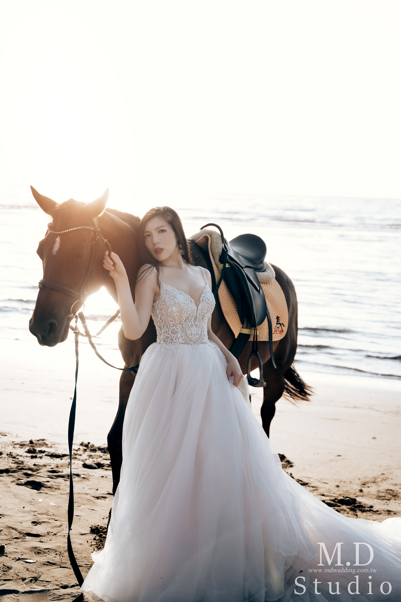 黑馬風格婚紗 時尚雜誌風 名模婚紗 歐洲風格婚紗 美式風格 逆光婚紗 台北婚紗推薦 海邊黃昏夕陽 黑馬風格婚紗 時尚雜誌風 名模婚紗 歐洲風格婚紗 美式風格 逆光婚紗 台北婚紗推薦 海邊黃昏夕陽