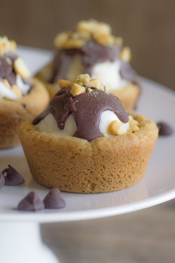 ICE CREAM SUNDAE COOKIE CUPS RecipeMami