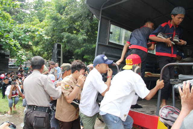 Berani Tawuran Tepat Pada Hari Sumpah Pemuda, Pas Ditanya Sumpah Pemuda Jawabannya 