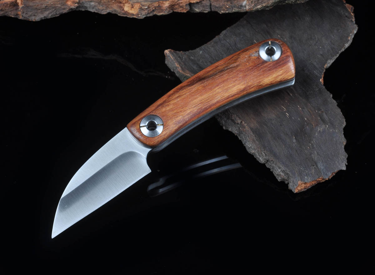 Mallknife cute folding knife 5CR15MOV blade and light surface wood