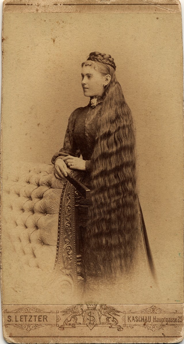 17 Interesting Vintage Portraits of Long Hair Victorian ...