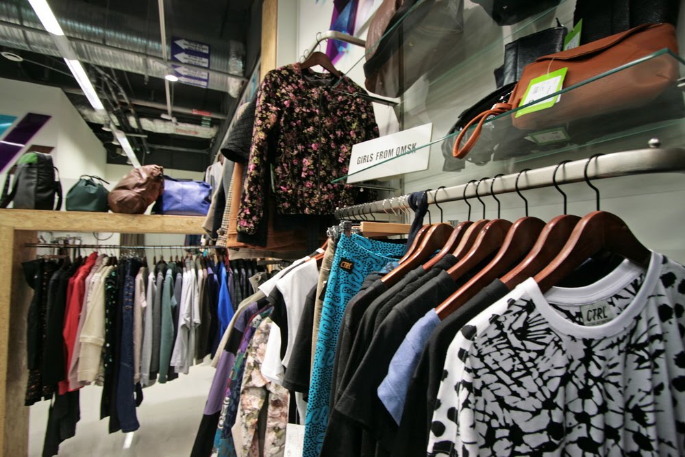 майка маяковский. 4 20 shop краснодар. маяковский в адидасе. маяковский в костюме. одежда маяковская.