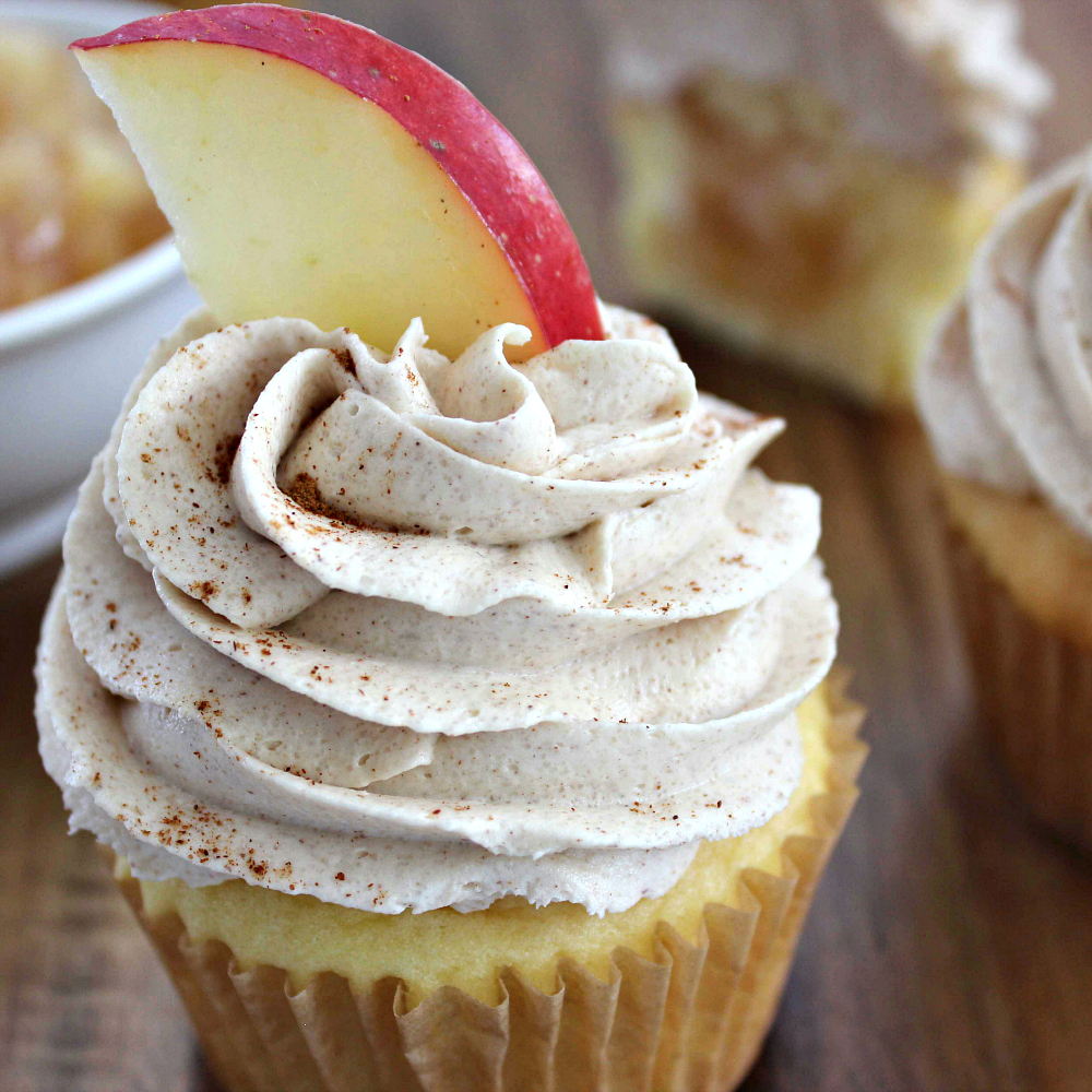 Apple Pie Cupcakes with Vanilla Cinnamon Frosting Wow Recipes