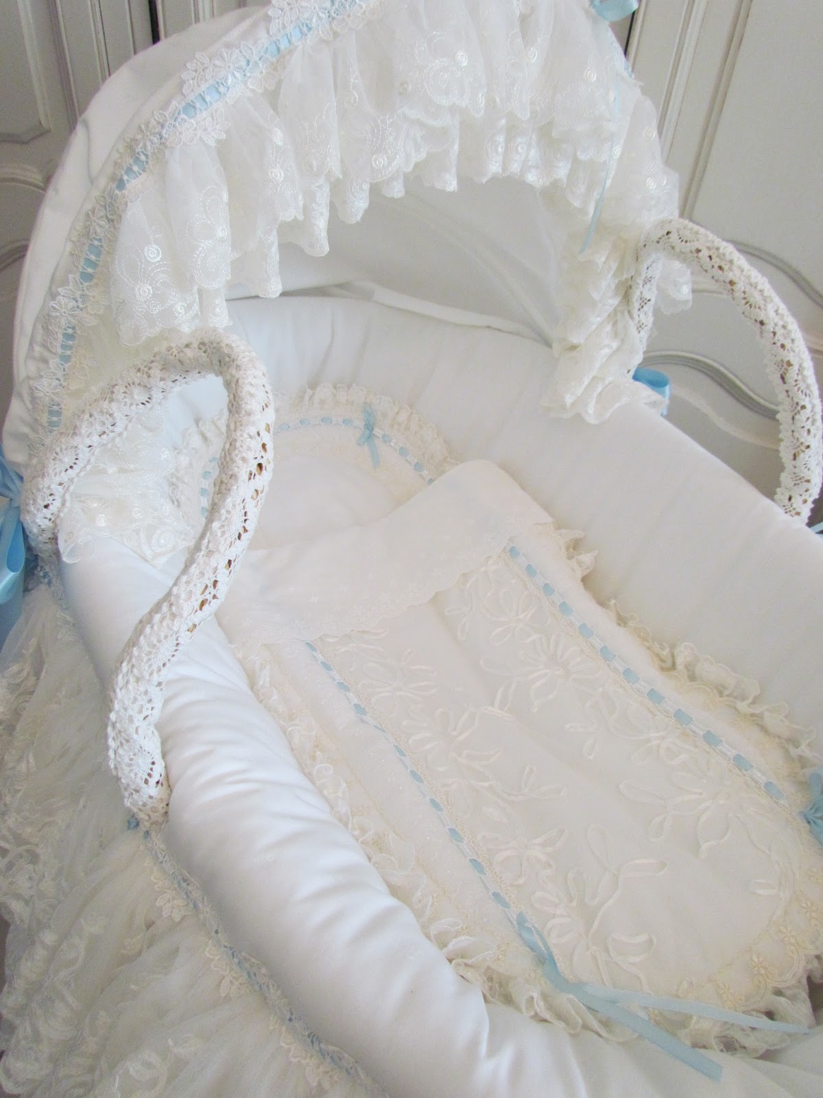 Angela Lace Moses Basket with blue detail
