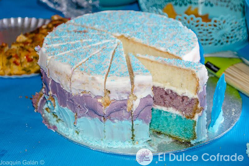 Cómo hacer una tarta decorada de Frozen 