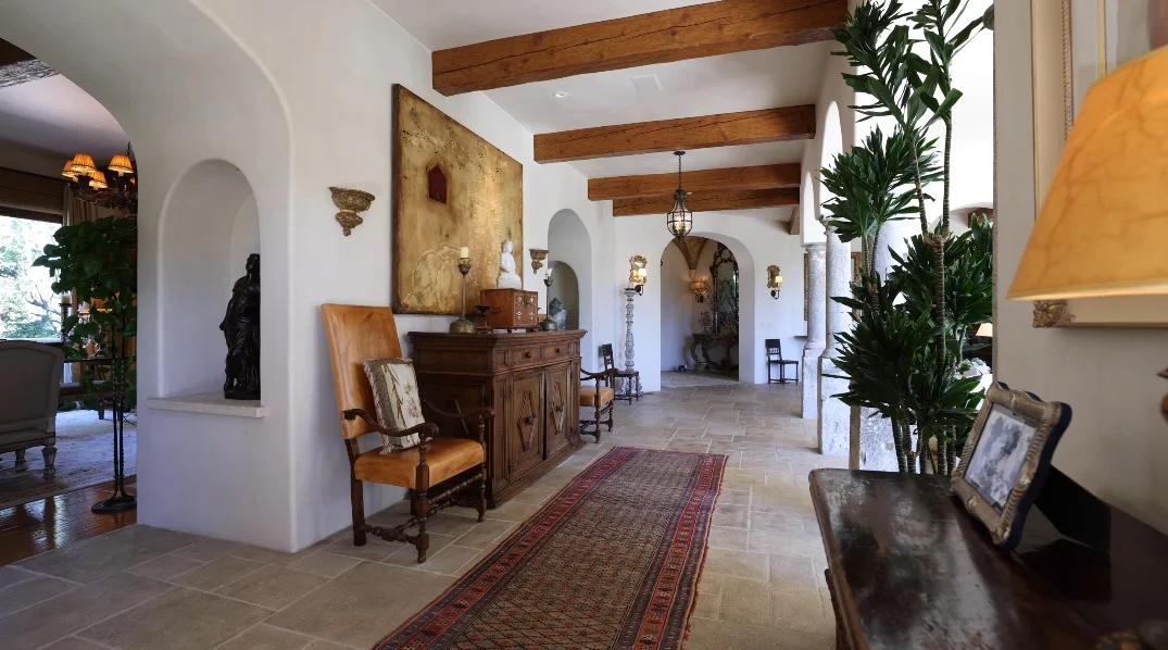 29 Interior Design Photos vs. Sugar Ray Leonard's Home Tour 1550 Amalfi Dr, Pacific Palisades, CA