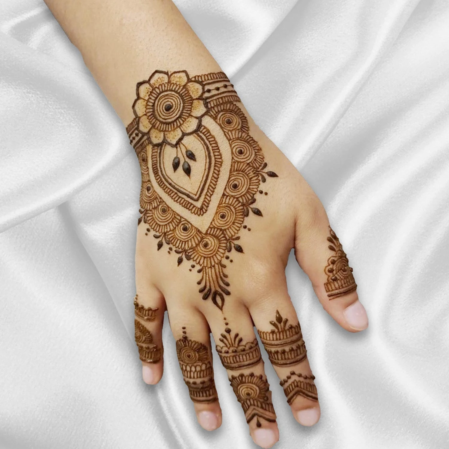 Mehndi Designs – Beautiful Simple Mehndi Designs # 44