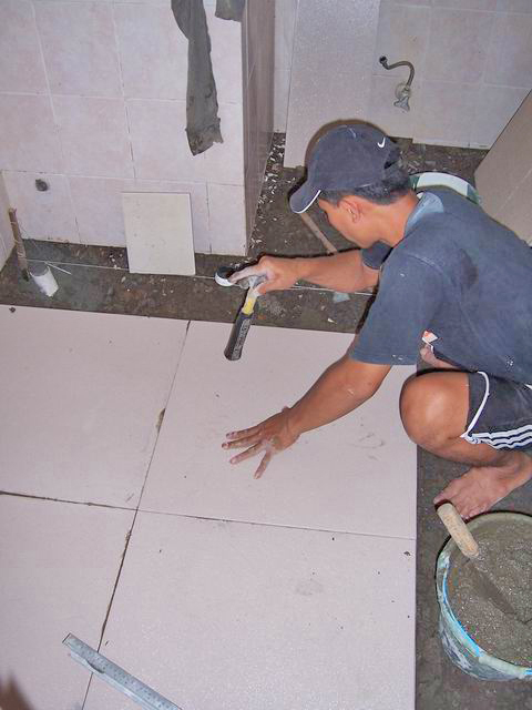 Yang Perlu diperhatikan dalam pemasangan  keramik  lantai 
