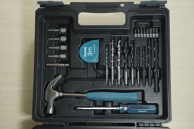 Bộ 26 phụ kiện của M8100KX2B bao gồm những gì? Bộ 26 phụ kiện của M8100KX2B bao gồm những gì?