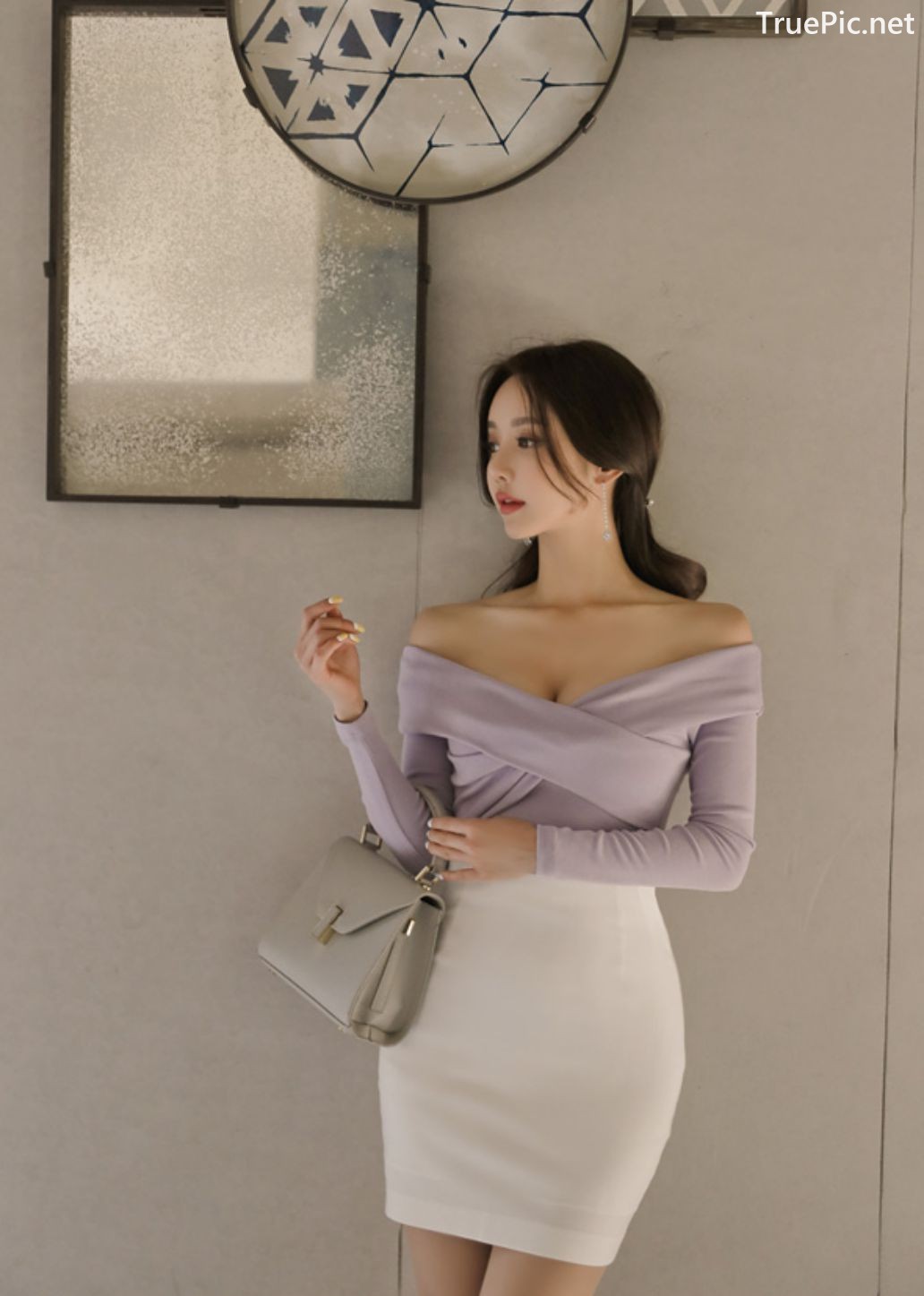 Image-Hot-Korean-Fashion-Model-Son-Yoon-Joo-She-So-Lovely-With-Miniskirt-TruePic.net- Picture-49
