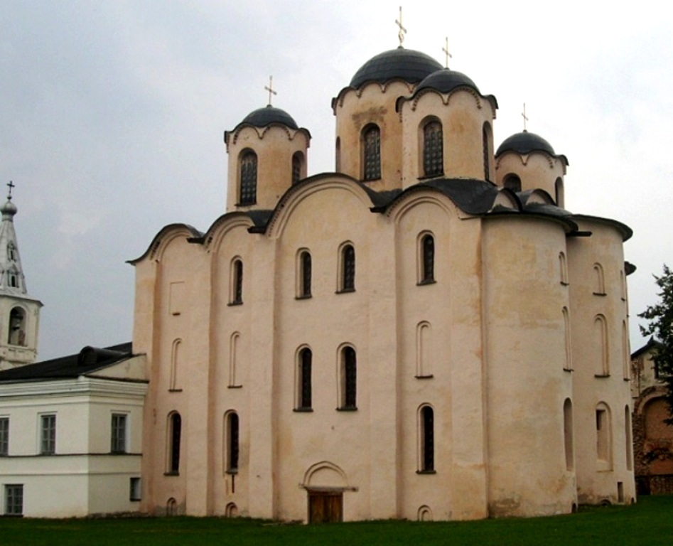 пятницкая церковь (чернигов). зодчество древней руси 9-12 века. памятники архитектуры 12 13 веков на руси. георгиевская церковь (старая ладога). архитектура 9 12 века.