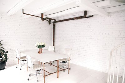 Inmaculado interiorismo para oficina.