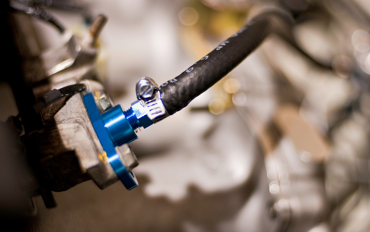 tacra's diy garage Adjustable Fuel Regulator Installation