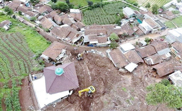 Diterjang Longsor Dua Kali, Masjid An-Nur Masih Kokoh dan Menyelamatkan Warga