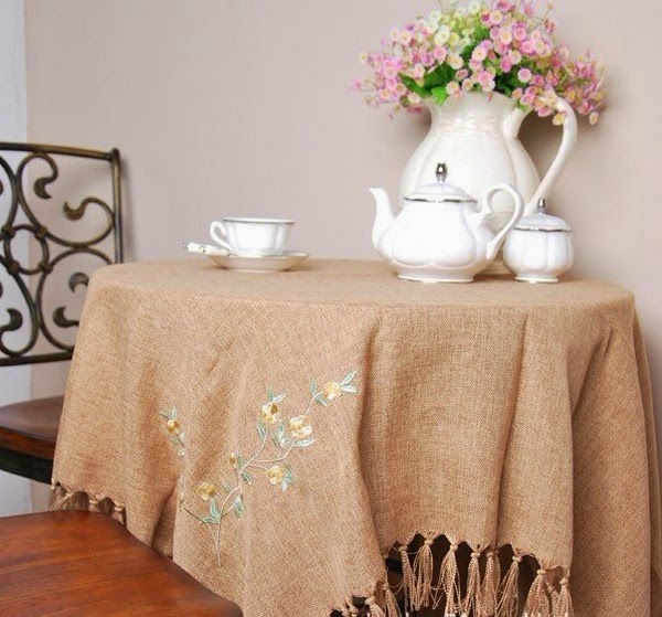 Tablecloths and doilies