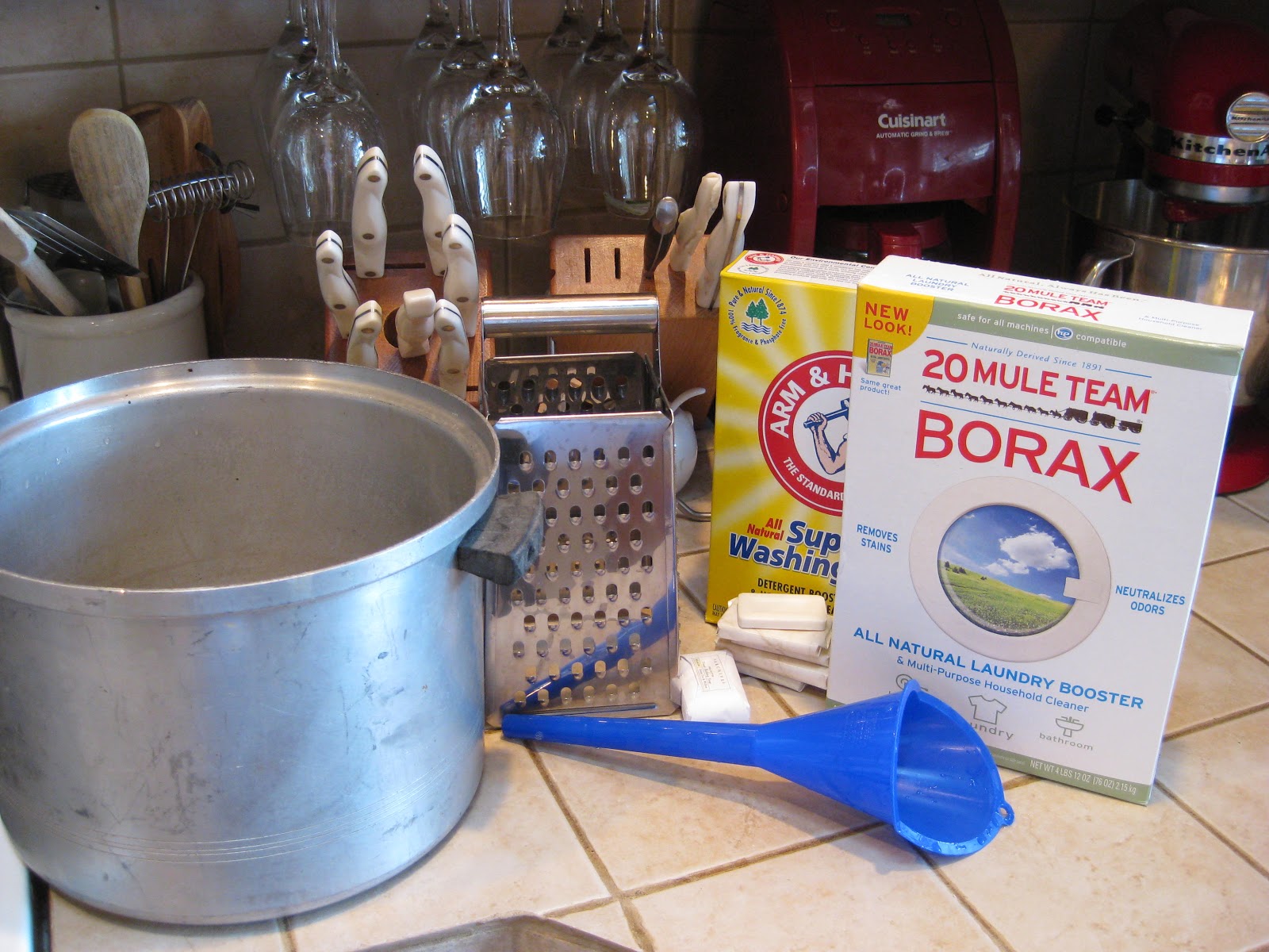 Jessica Domestic Diva Easy Homemade Liquid Laundry Detergent