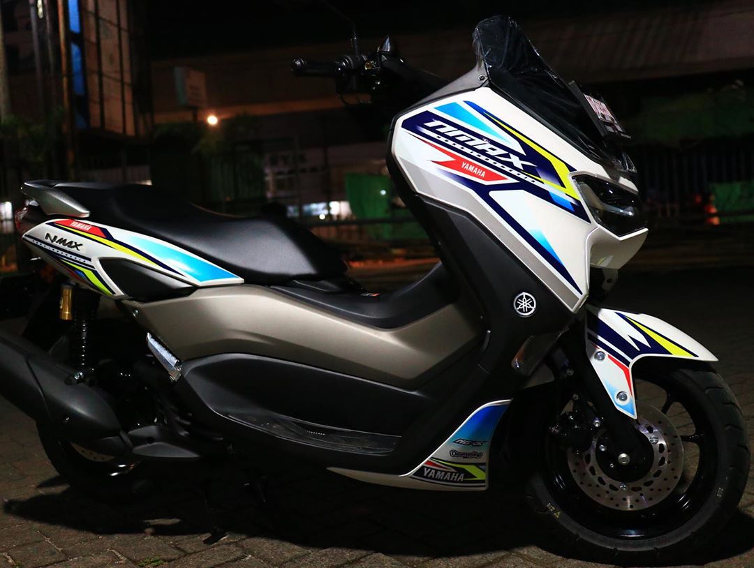 Modifikasi Nmax 155 Warna Putih Polos, Metalik, Mutiara, Doff, Original