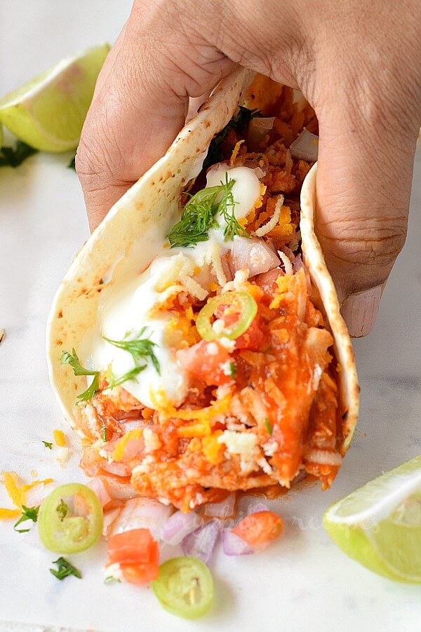 close up of delicious mexican street chicken tacos