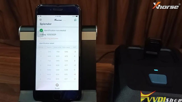 Xhorse Key Reader Identify 7 Car Keys Fast  4