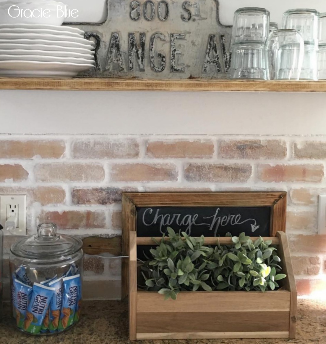 Gracie Blue DIY Whitewash Brick Backsplash {and thinbrick source}