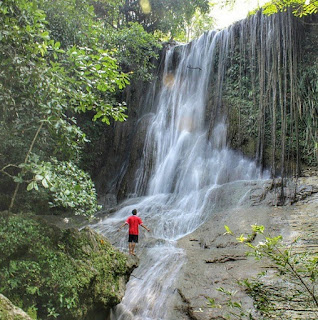 Air terjun goa Slarong Yogyakarta Air terjun Goa Slarong Yogyakarta