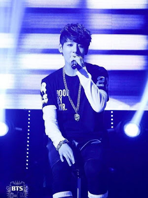 شاهد أول حفل لفرقة Bts 13-06-2013 + صور من الحفل بمناسبة الذكرى الثامنة لترسيمهم شاهد أول حفل لفرقة Bts 13-06-2013 + صور من الحفل بمناسبة الذكرى الثامنة لترسيمهم