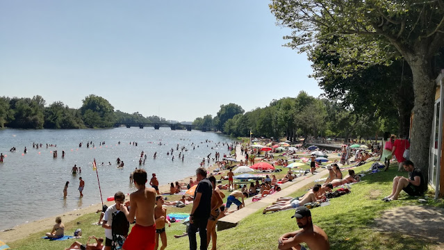 Praia Fluvial do Faial com vista para a Ponte do Prado Praia Fluvial do Faial com vista para a Ponte do Prado