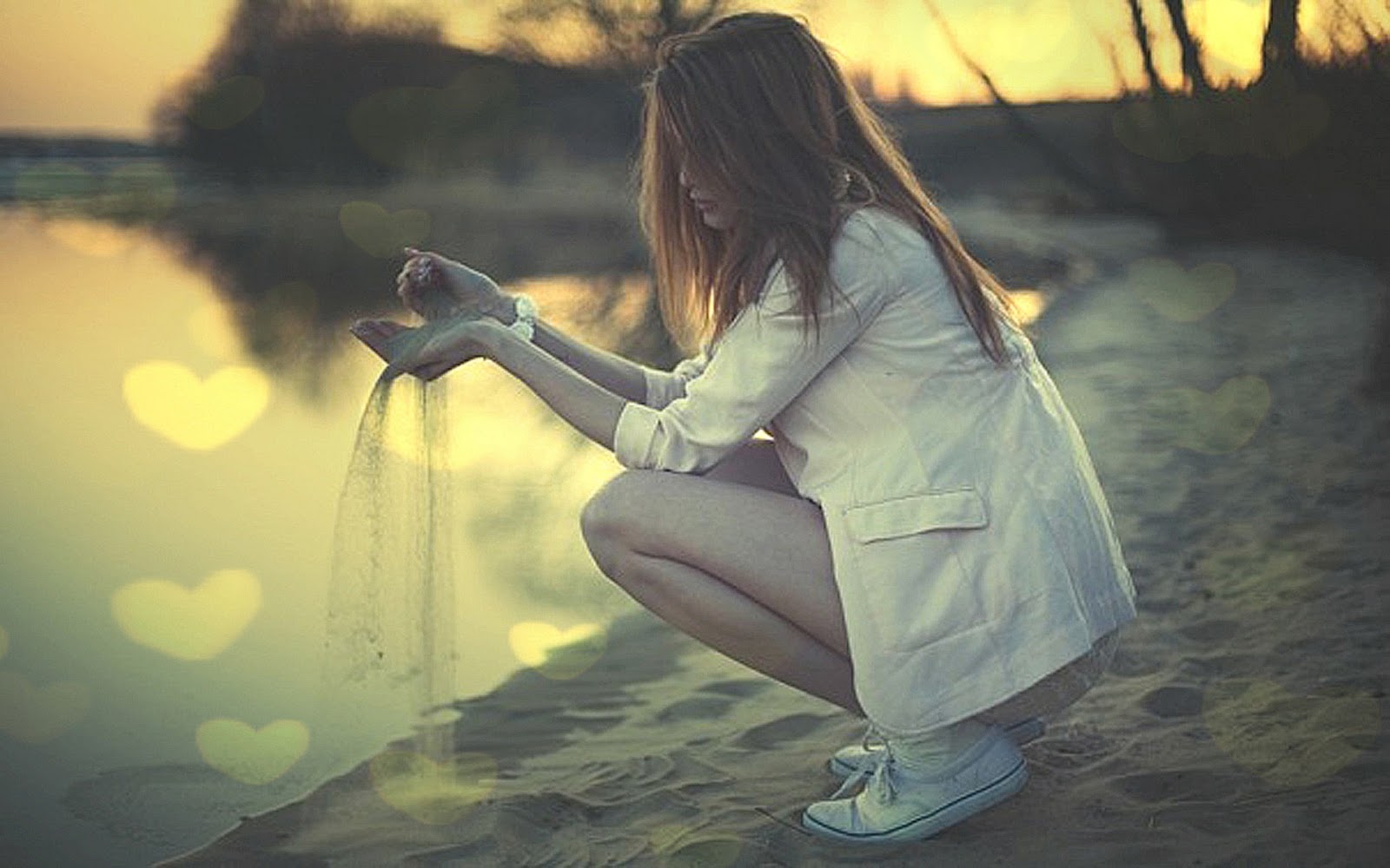 девушка с чемоданом уходит. плакат против одноразовых стаканчиков. грустные картинки про любовь. двое в разлуке. люди потребители цитаты.