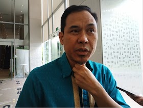 Viral Kerumunan Jokowi di NTT, Munarman Minta Perlakuan Hukum Sama Habib Rizieq