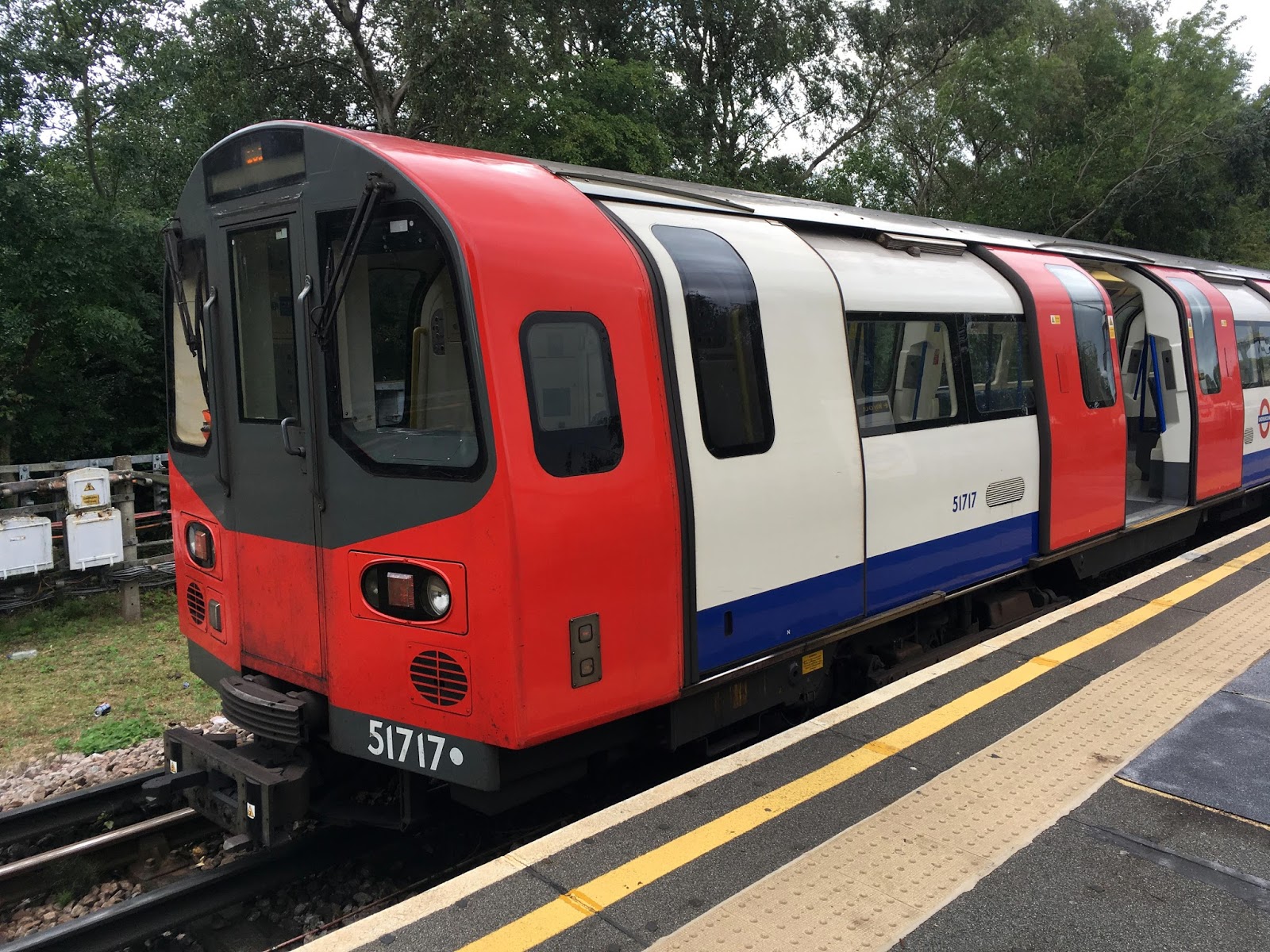 Calling at... British railway stations Mill Hill East (ZML)