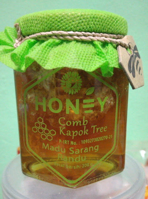 Madu Sarang Randu Asli - Harga Rp125.000 (belum ongkir) Madu Sarang Randu Asli - Harga Rp125.000 (belum ongkir)
