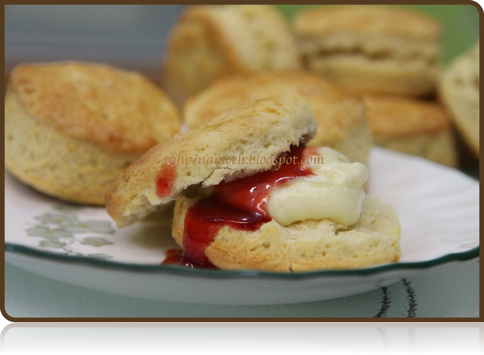 Kitchentinker Scone / Strawberry Jam Shortcake