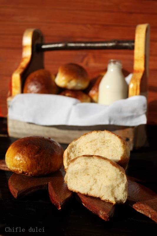 Chifle dulci,moi si pufoase