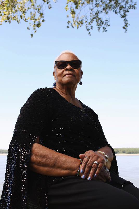 ARCADIA NEGRA ELIZABETH KING. LIVING IN THE LAST DAYS ( 2021)