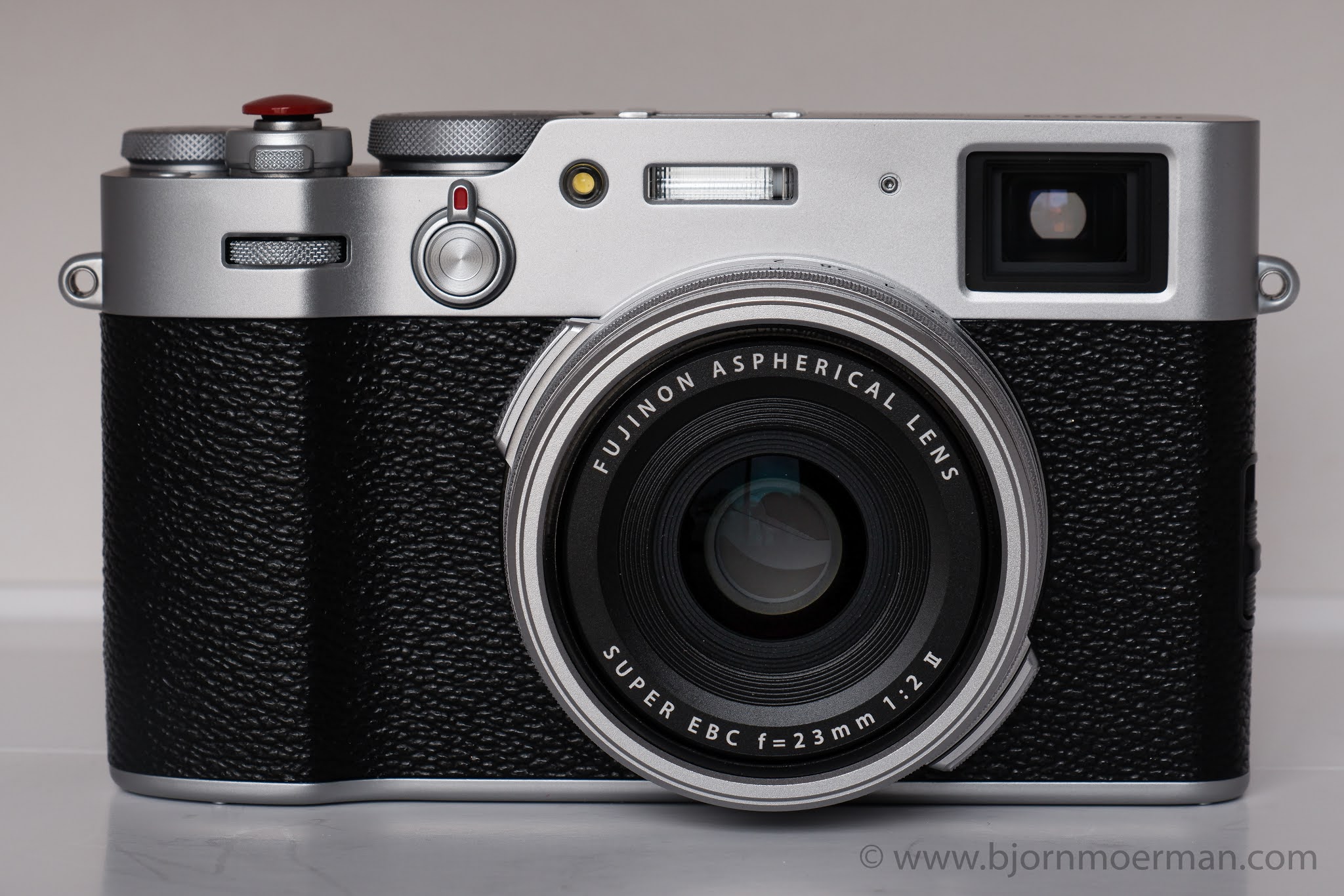 The X100 Series: What Makes It So Special? – FUJILOVE MAGAZINE