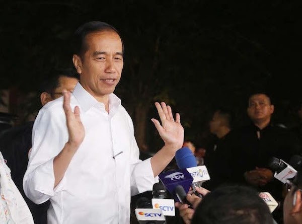 Kabut Asap Riau Sudah Kritis, Jokowi Masih Membisu