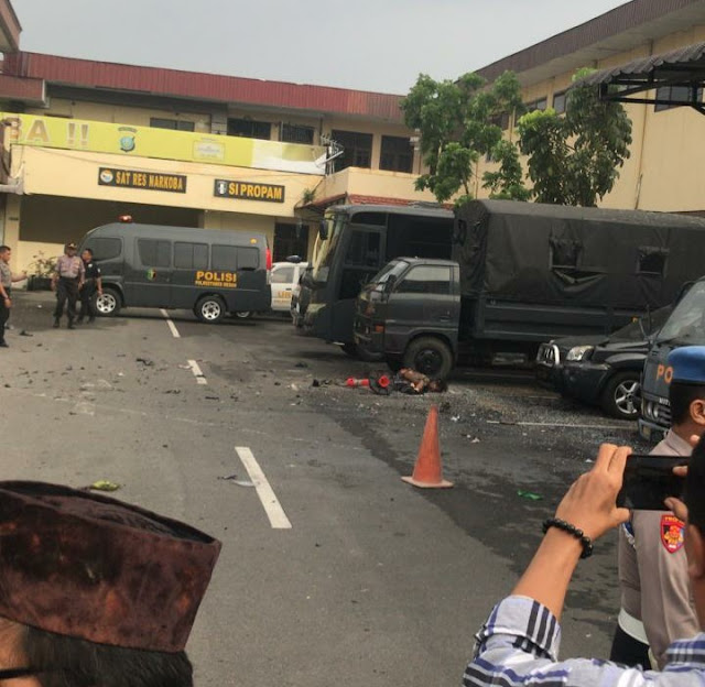 Ledakan Bom Bunuh Diri di Poltabes Medan Sejumlah Polisi Terluka November 13, 2019