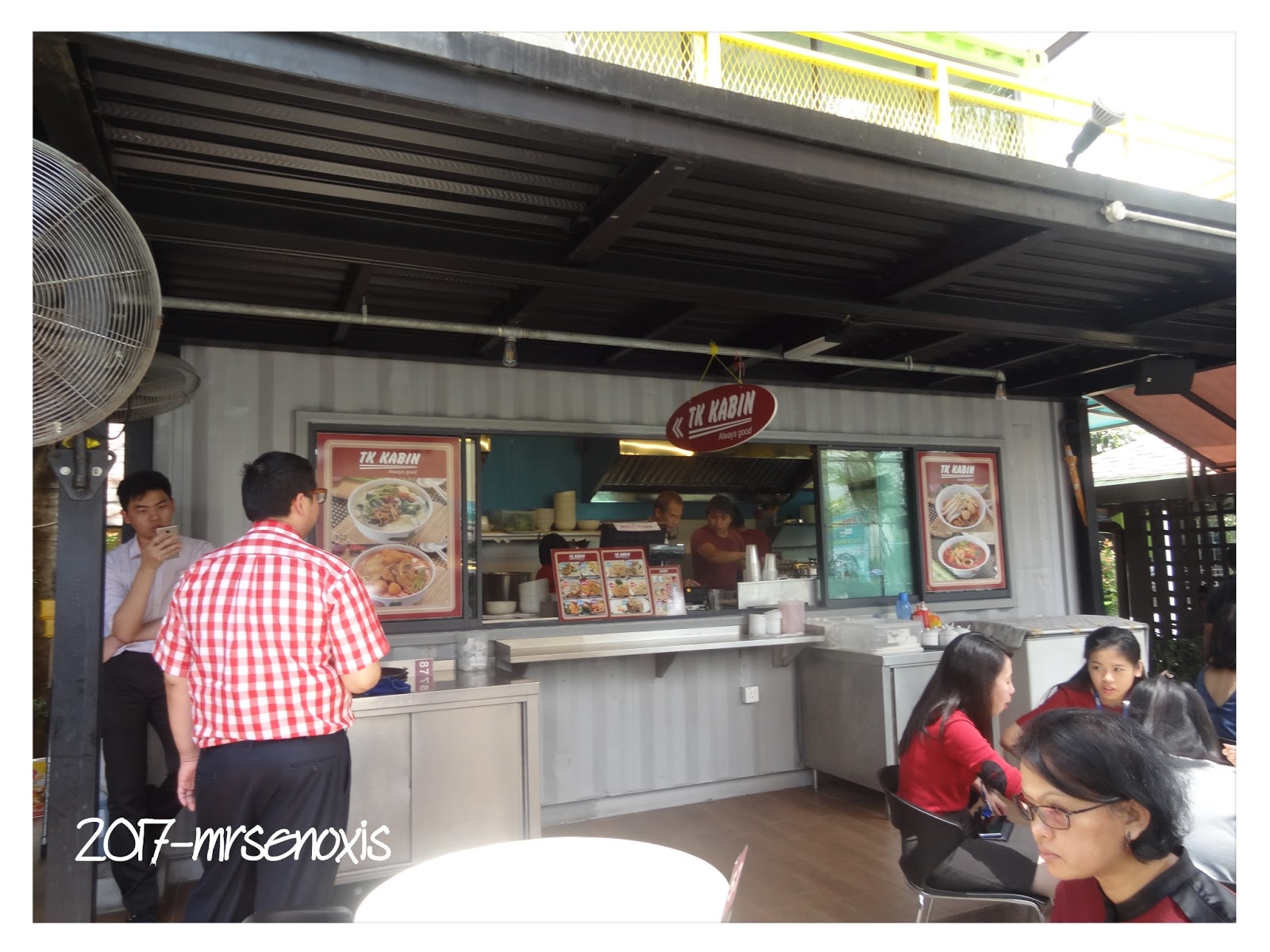 Me as MrsEnoxis Lunch Burger Lab Cyberjaya