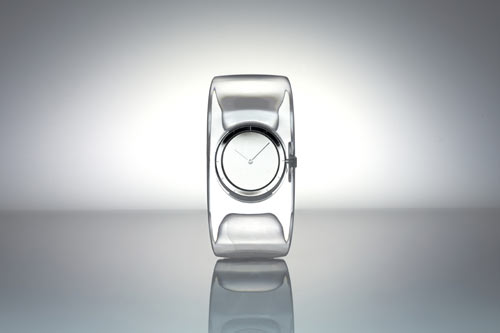 Diseño de reloj transparente