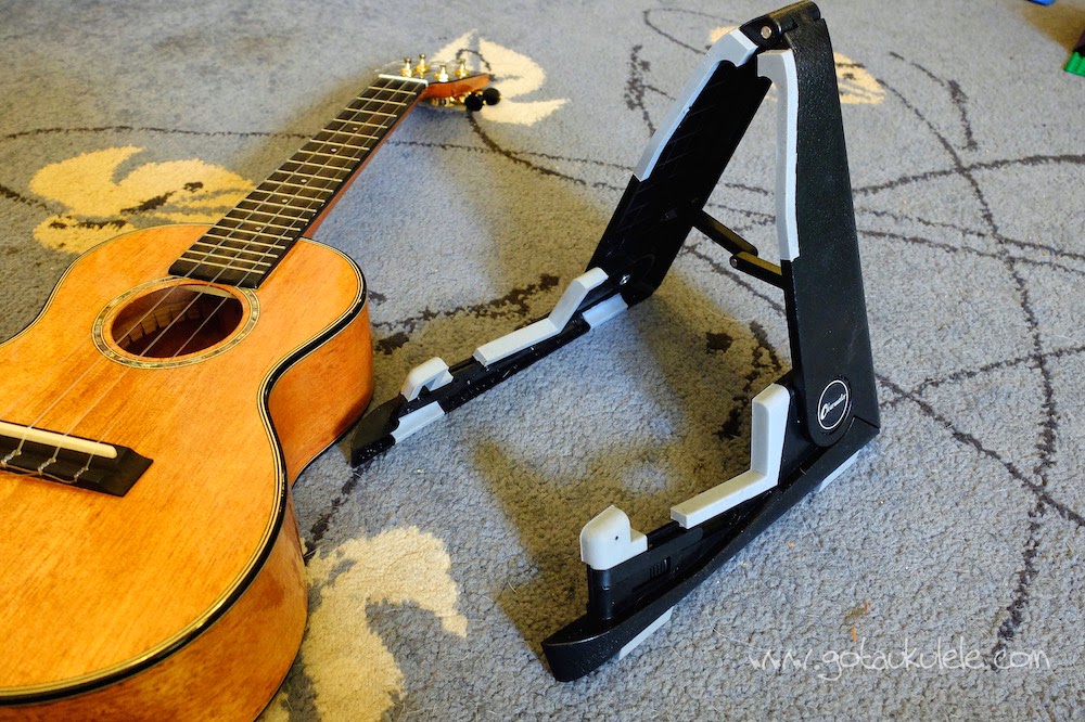 Clearwater / Aroma Folding Ukulele Stand REVIEW