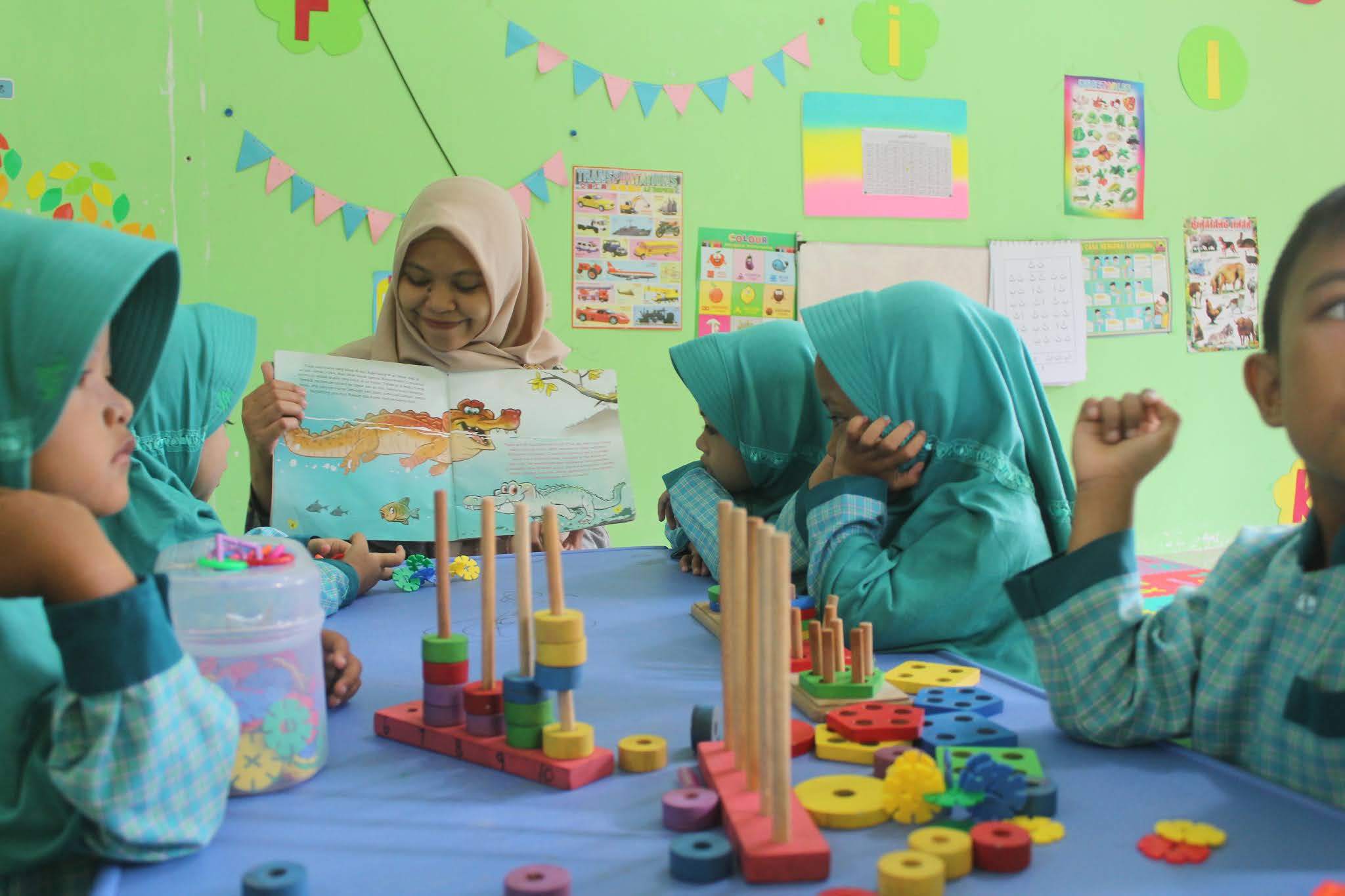 Almunawwiriy Kindergarten - Tk / Ra AIS Jember - Almunawwiriy Islamic