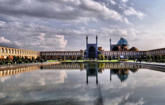 Naghsh- e Jahan Square. Isfahan, Iran
