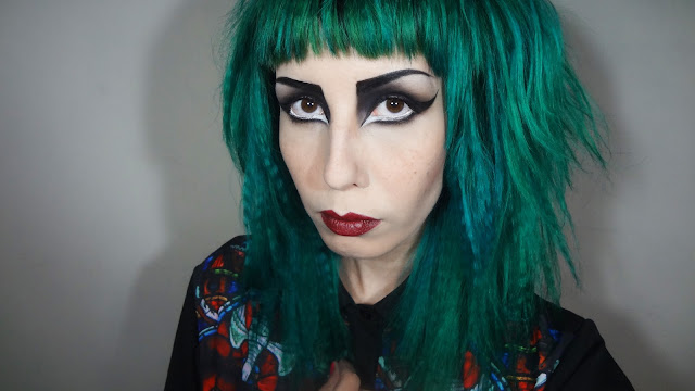 FISHTANK: Siouxsie Sioux Makeup Tutorial
