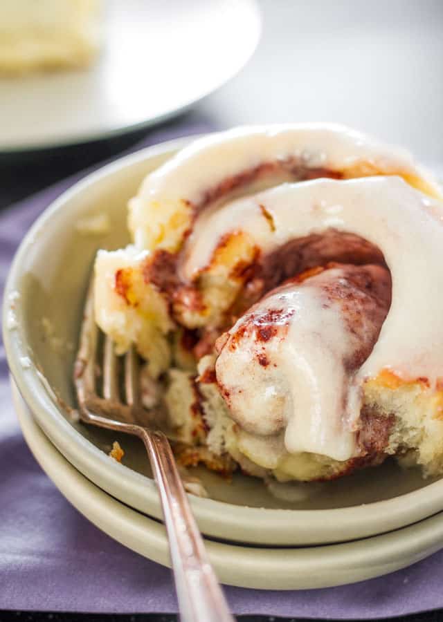 Cinnabons Cinnamon Rolls