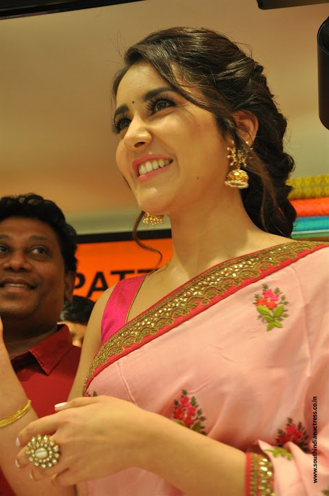 Raashi Khanna and Mehreen Pirzada launches KLM Fashion Mall