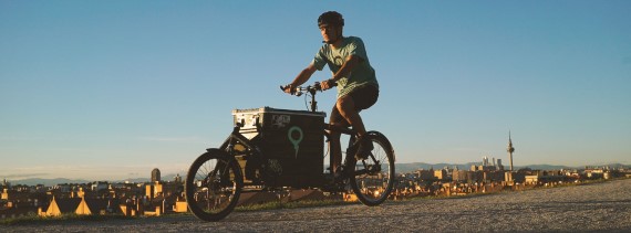 Trébol lanza Cleta, la app de mensajería en bici que te resuelve marrones | en por