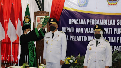 Gubernur Ganjar Lantik RH Agus Bastian SE MM dan Hj Yuli Hastuti SH Sebagai Bupati dan Wakil Bupati Purworejo