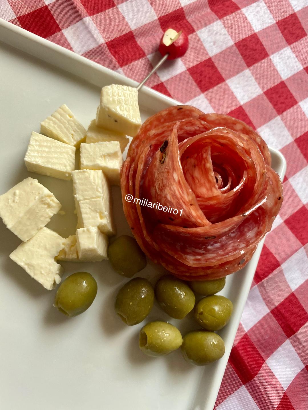 Flor de salame na taça