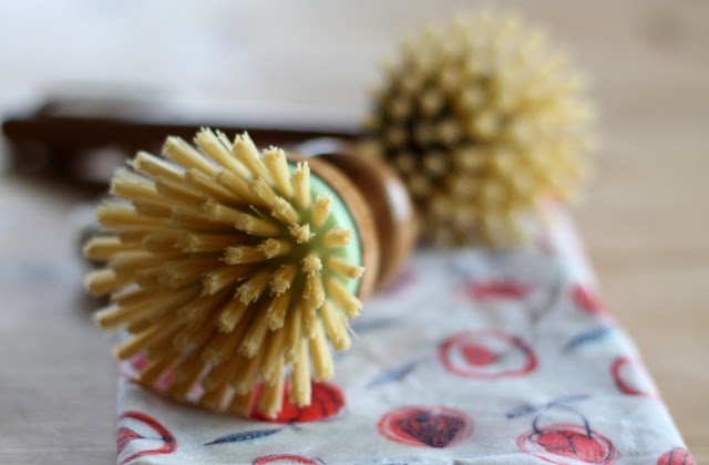 Beeswax Wrap and Wooden Scrubber